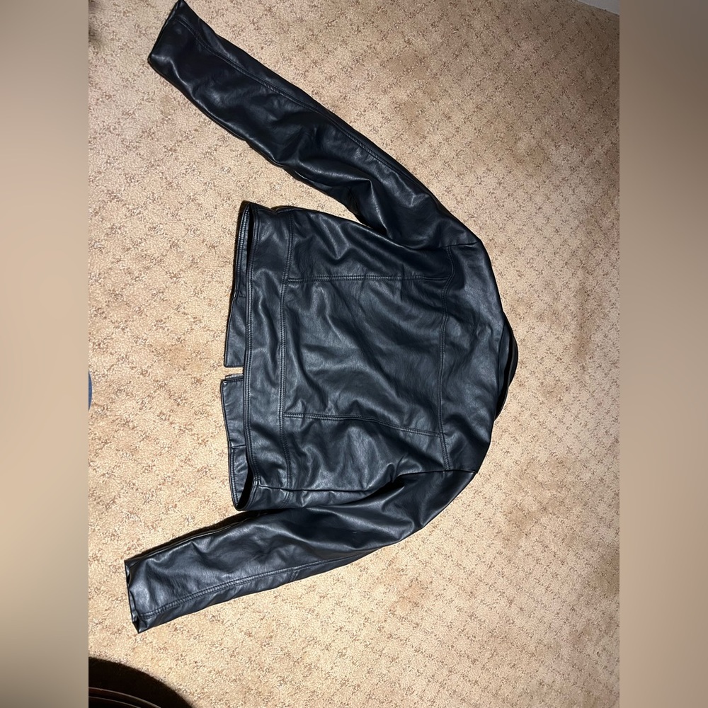 Leather jacket - Picture 2 of 3